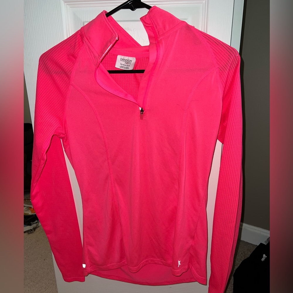 Athletic jacket / zip down top